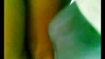 ලස්සන පුකක් තියෙන පැටියෙක් උගේ දිව වටේ ඔතනවා
