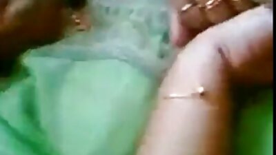 පුදුම බූරුවෙක් ඉන්න Brunette පිටිපස්සෙන් shagged කරනවා