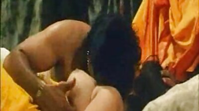 ධනවත් ස්වාමිපුරුෂයා නැති වී ඇති නිසා, අශෝභන බිරිඳට කුක්ගේ ලිංගේන්ද්‍රිය අවශ්‍යයි