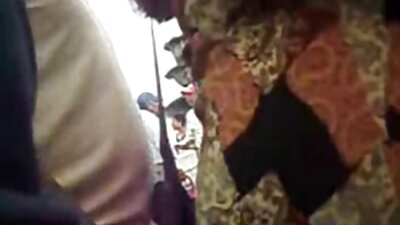 ඇගේ සරාගී තෙත් කට්ට කෙලෙසමින් උණුසුම් ලැටිනාවක් අප ඉදිරියේ සිටී